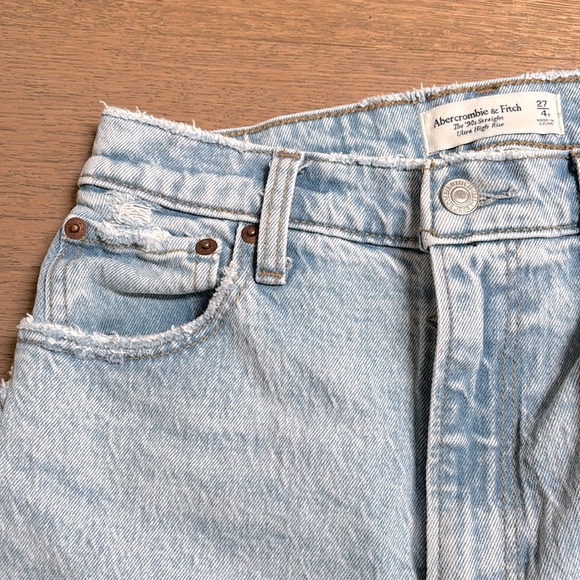 The 90s Straight Ultra High Rise Jeans - Curve Love - Picture 6 of 6